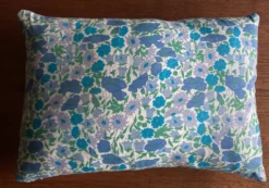 Coussin en vrai Liberty 1960 à fleurs