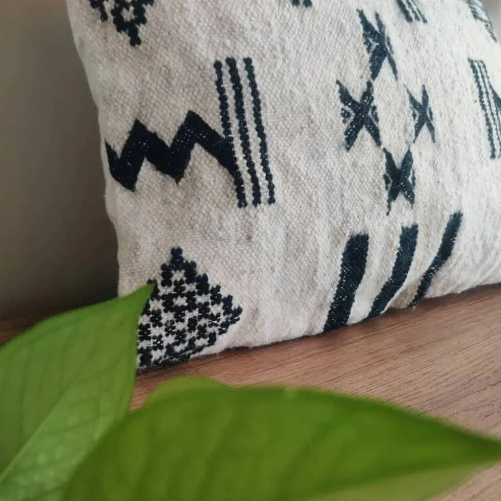 Coussin kilim géométrique noir & blanc