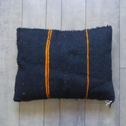 Coussin kilim marocain noir