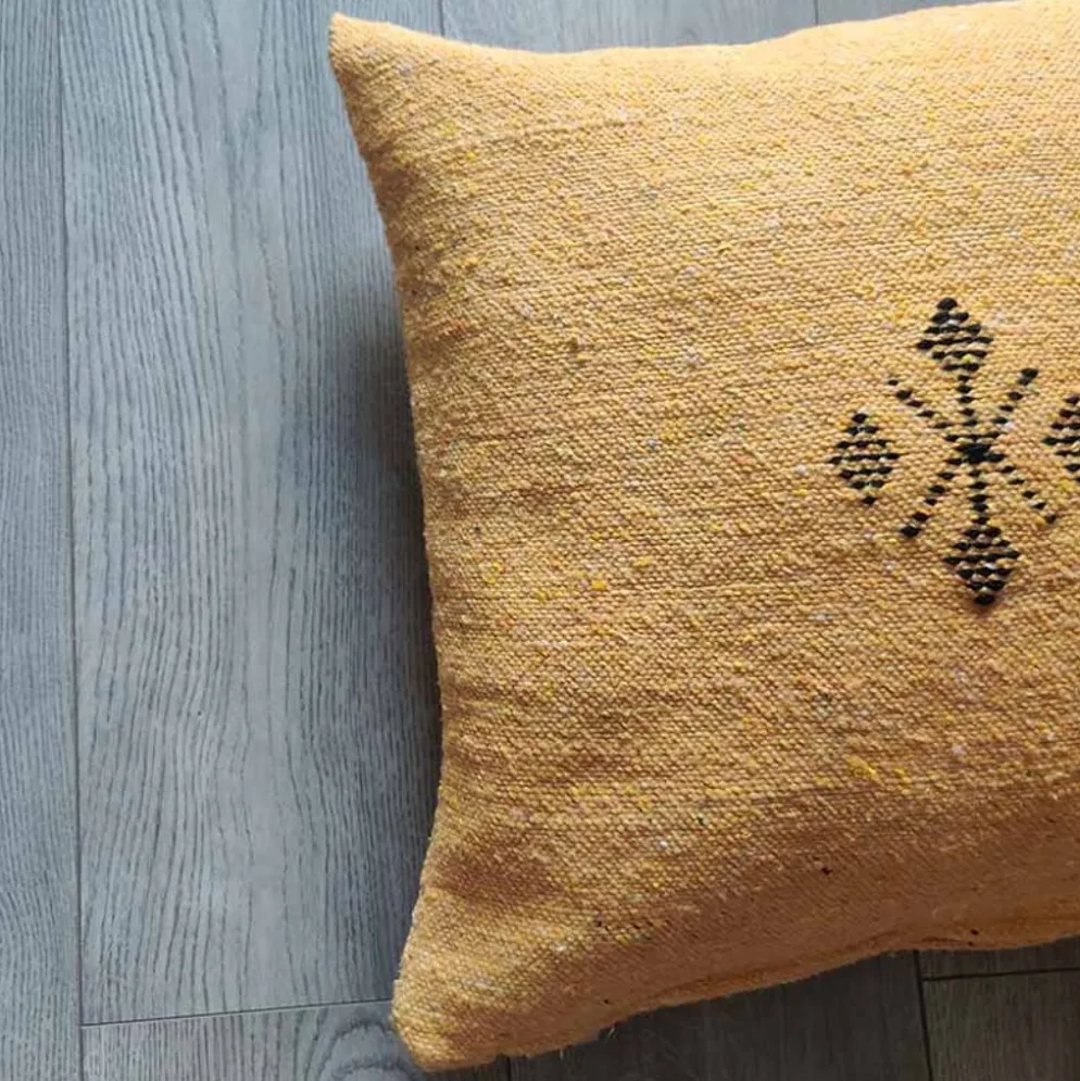 Coussin marocain jaune en coton