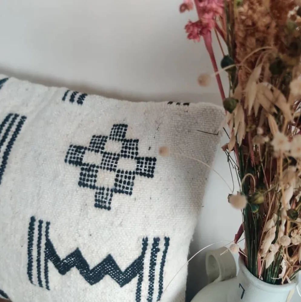 Coussin marocain kilim noir et blanc