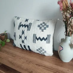 Coussin marocain kilim noir et blanc