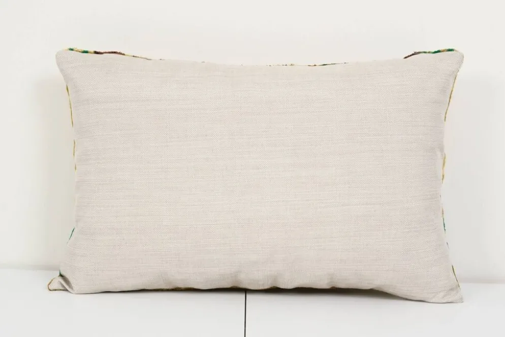 Coussin tigre design ikat
