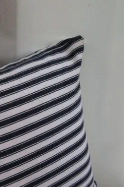 Coussin toile rayée