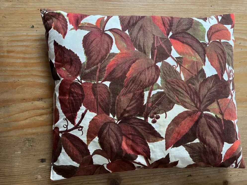 Coussin vintage motif feuilles de vigne vierge
