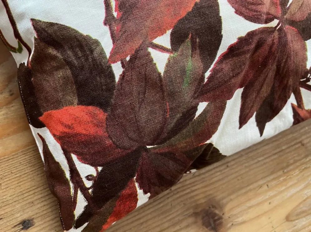 Coussin vintage motif feuilles de vigne vierge