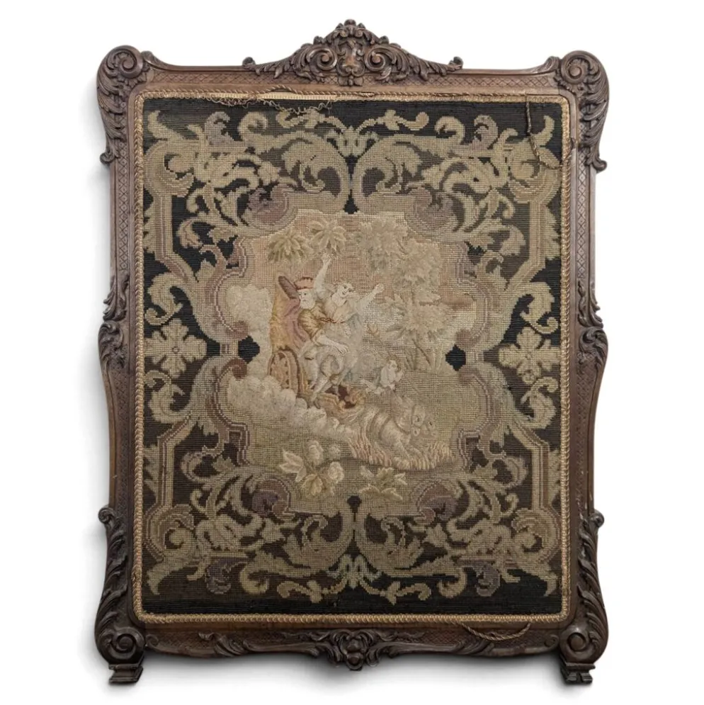 Écran de cheminée Napoléon III en bois sculpté et tapisserie au point