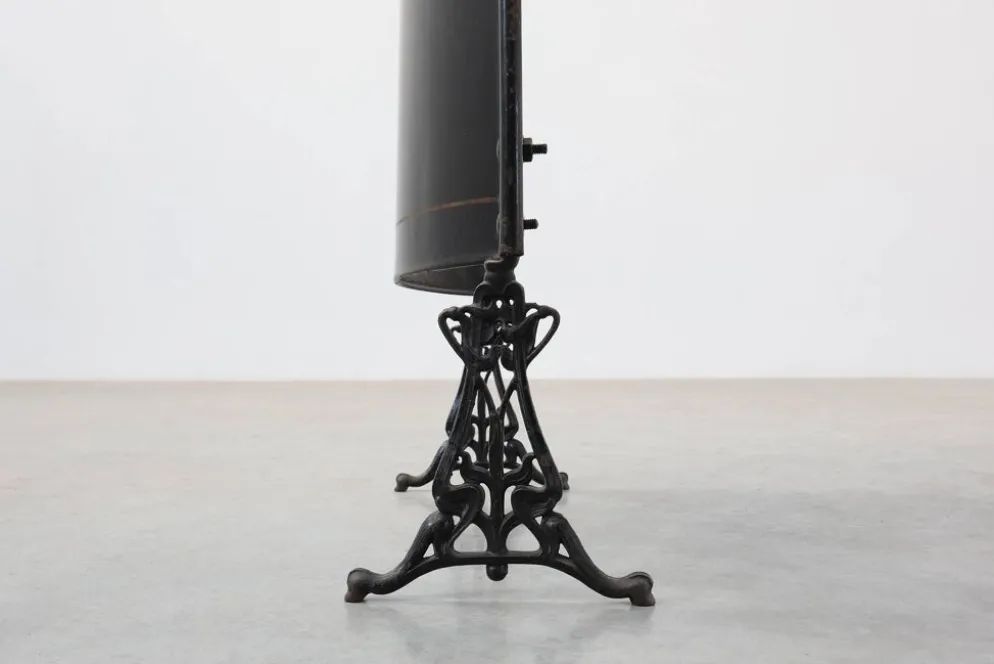 Écran de feu en laque Art Nouveau avec motif floral peint à la main, France