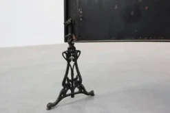 Écran de feu en laque Art Nouveau avec motif floral peint à la main, France