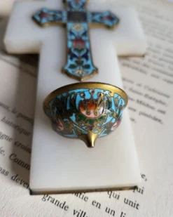 Croix Bénitier en Onyx et émail cloisonné