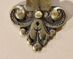 Croix en bronze laitonné XXe