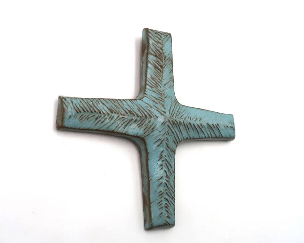 Croix murale en céramique bleu pâle signée Amphora, années 70