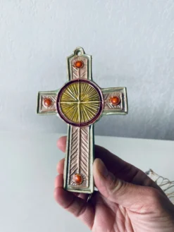Croix murale en céramique signée Taburet