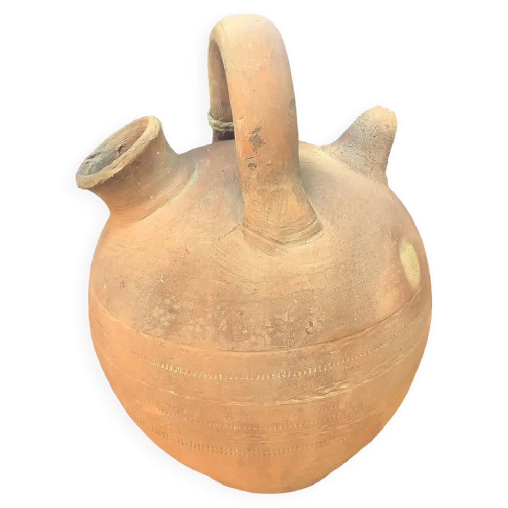 Cruche ancienne en terre cuite dite " Gargoulette"