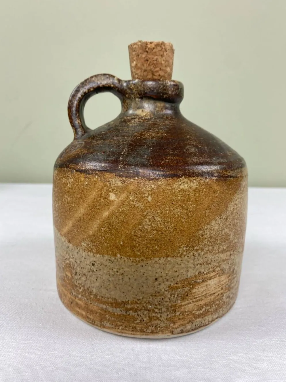 Cruche en grès vernissé