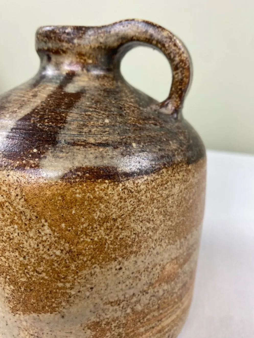Cruche en grès vernissé