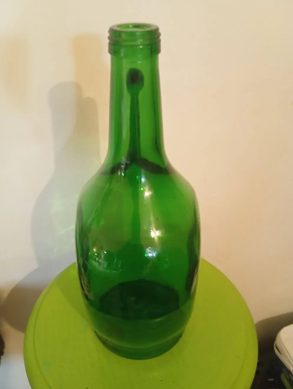 Cruche en verre verte type dame jeanne