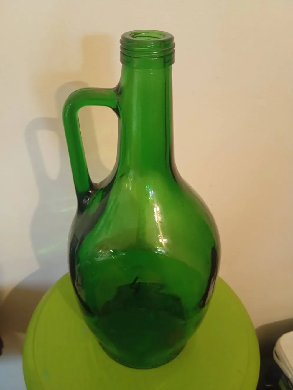 Cruche en verre verte type dame jeanne