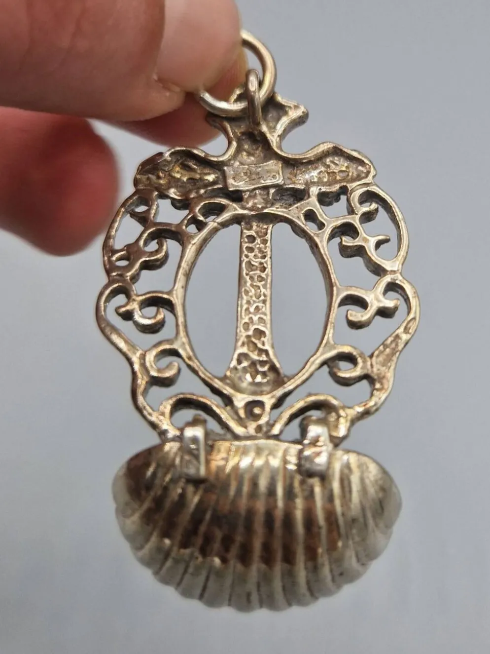 Cuillère coquille en argent 800 religieuse Italie Padoue années 1950