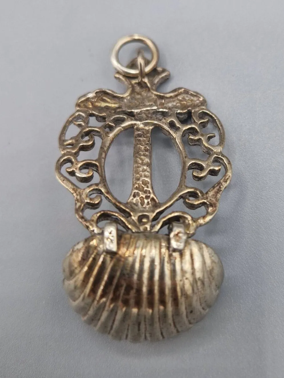 Cuillère coquille en argent 800 religieuse Italie Padoue années 1950
