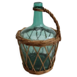 Dame-jeanne en verre et osier