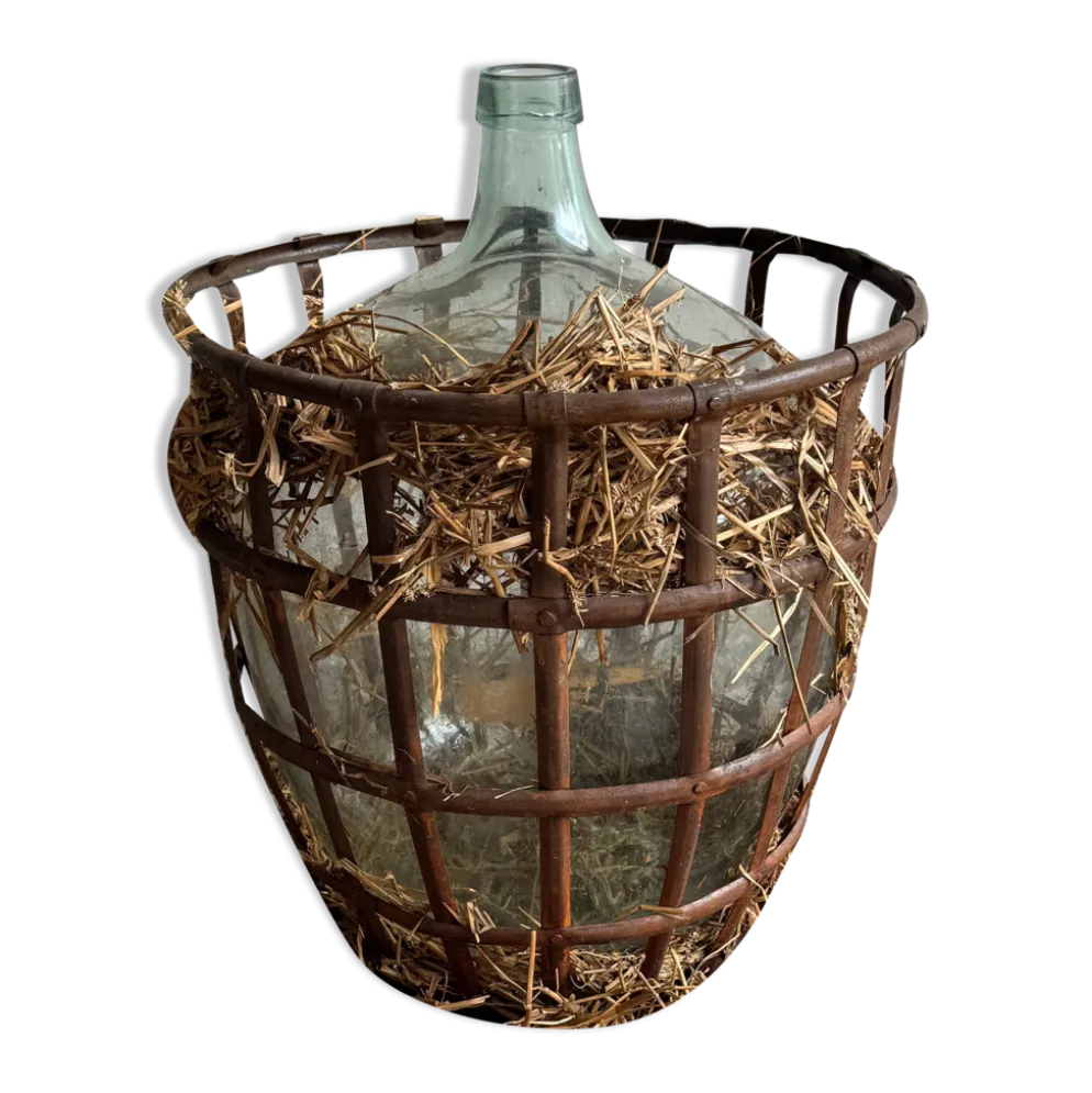 Dame-jeanne en verre vert dans un panier en métal rouillé — ensemble de 4 bouteilles décoratives antiques