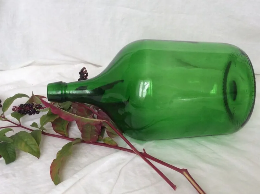 Dame Jeanne en verre vert émeraude