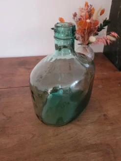 Dame-jeanne en verre vert oblongue