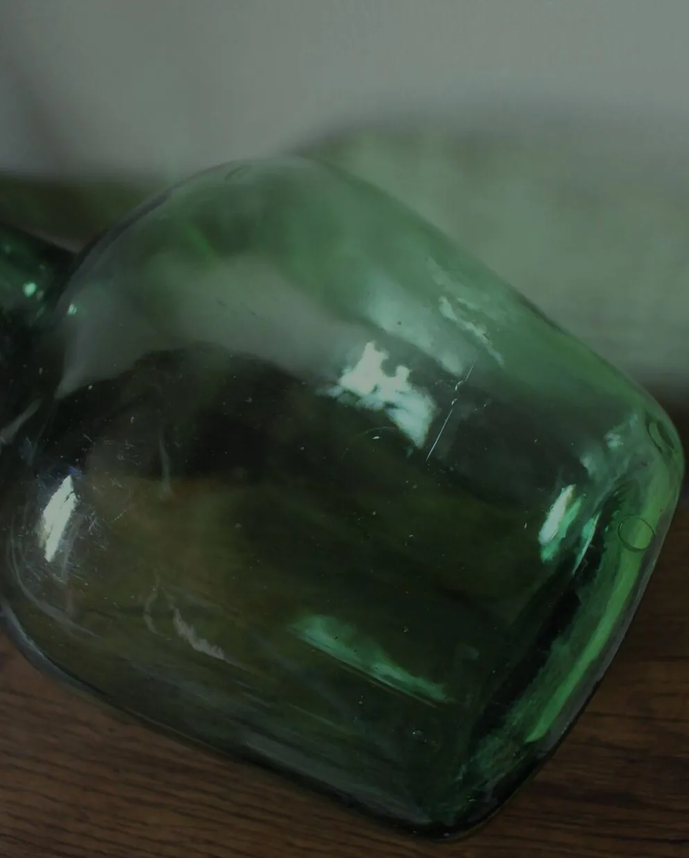 Dame jeanne Viresa Bonbonne en verre vert foncé