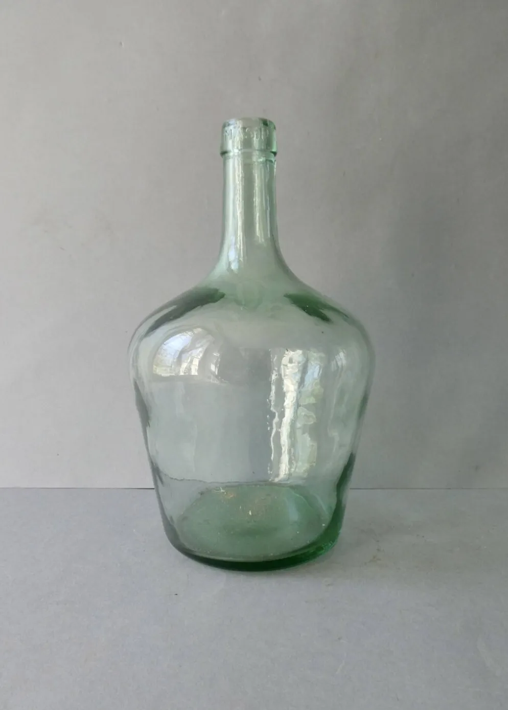 Damme-Jeanne en verre vert, Masip, vintage