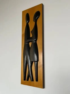 Décoration murale en bois de design mid-century / amoureux, années 1960, Tchécoslovaquie