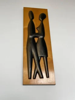 Décoration murale en bois de design mid-century / amoureux, années 1960, Tchécoslovaquie