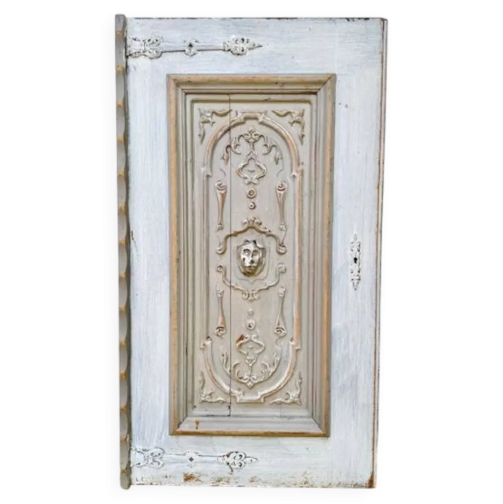 Décoration murale en bois sculpté
