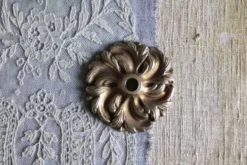 1 décor, cache en bronze