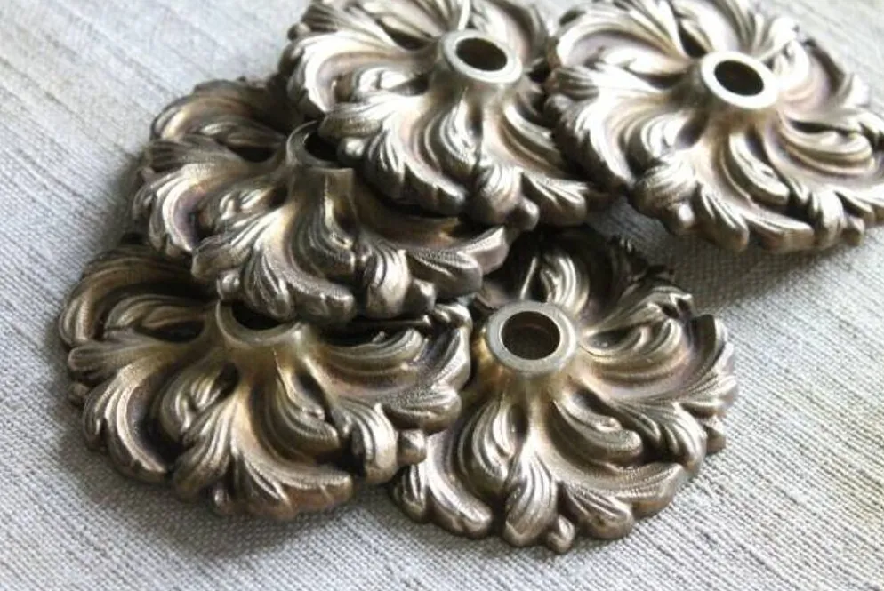 1 décor, cache en bronze