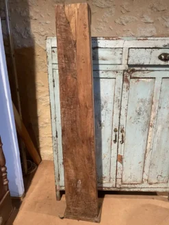 Demi colonne indienne en bois