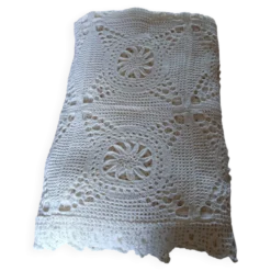 Dessus de lit ancien en crochet fait main