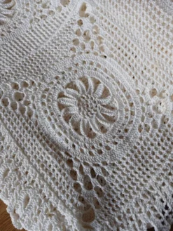 Dessus de lit ancien en crochet fait main