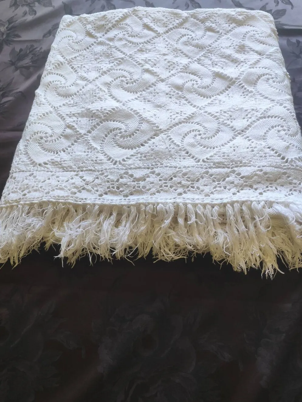 Dessus de lit en coton blanc , Ancien jeté de lit en crochet