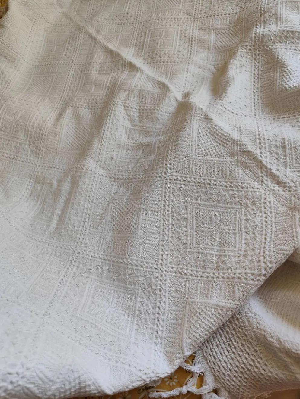 Dessus de lit en coton blanc , Ancien jeté de lit coton tissé