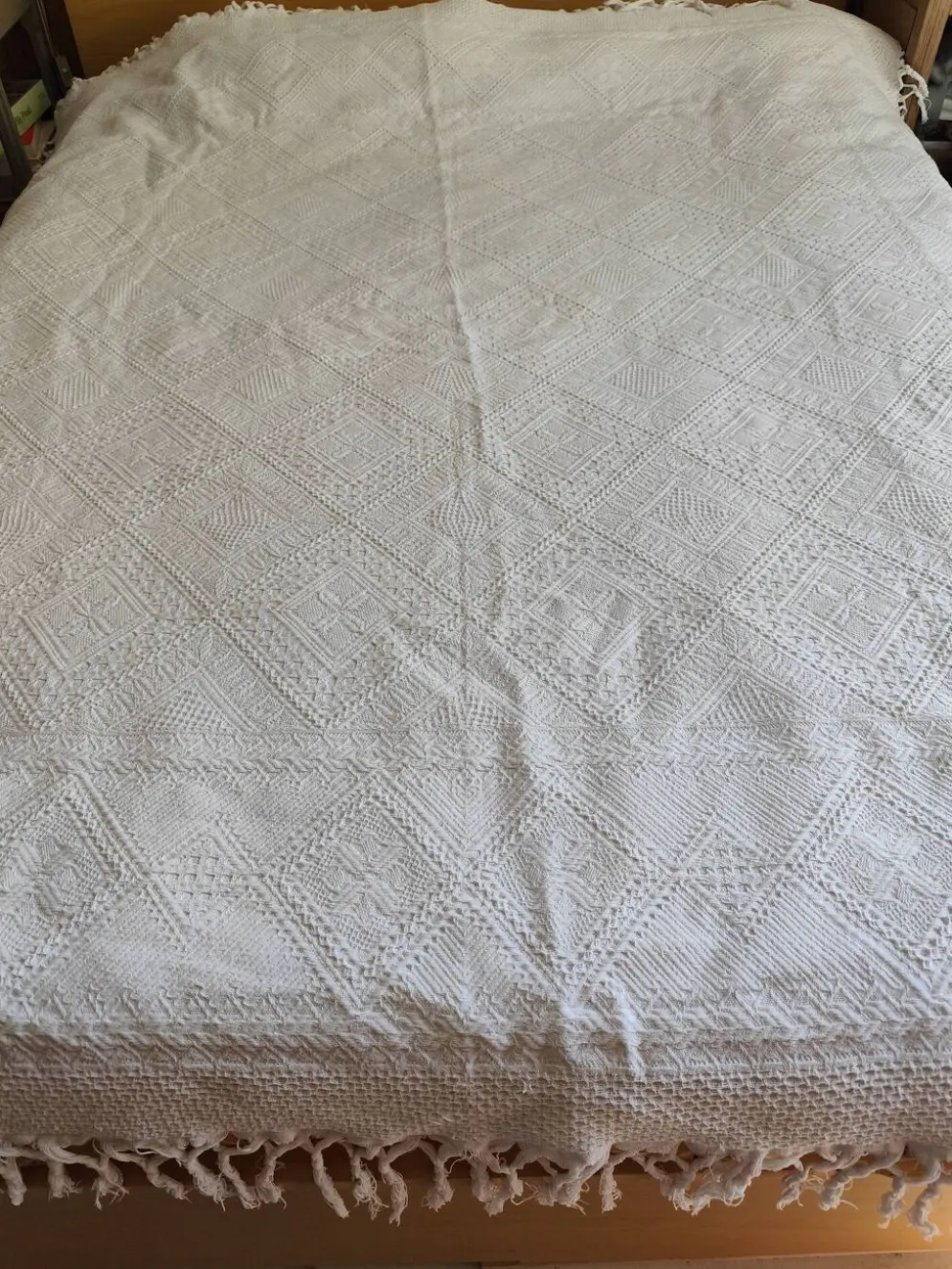 Dessus de lit en coton blanc , Ancien jeté de lit coton tissé