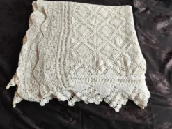 Dessus de lit en coton blanc - jeté de canapé aux motifs géométriques