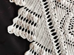 Dessus de lit en coton blanc - jeté de canapé aux motifs géométriques