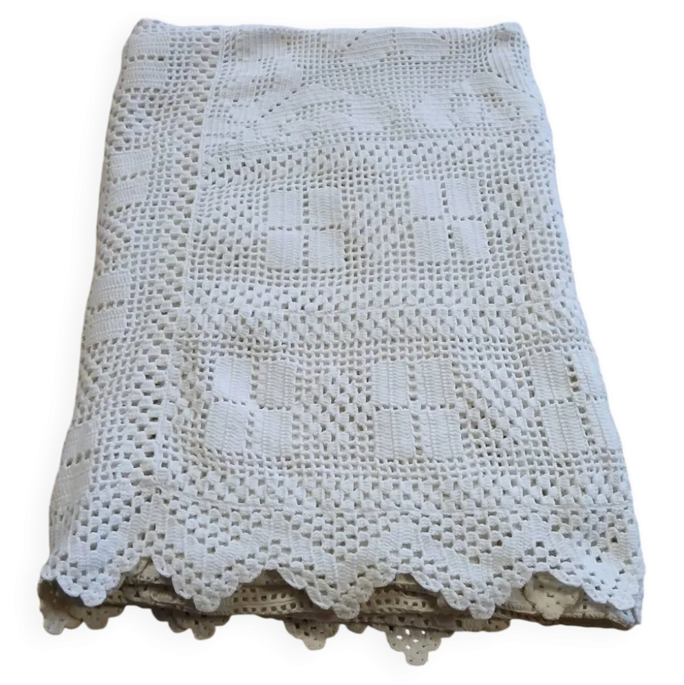 Dessus de lit / nappe / rideau ancien en crochet