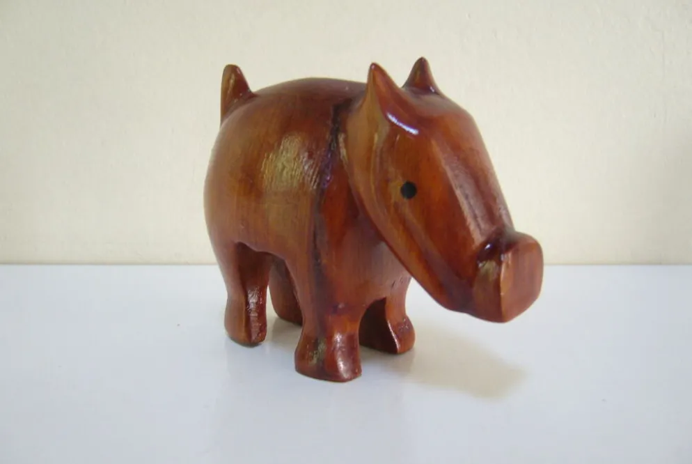 Deux animaux en bois