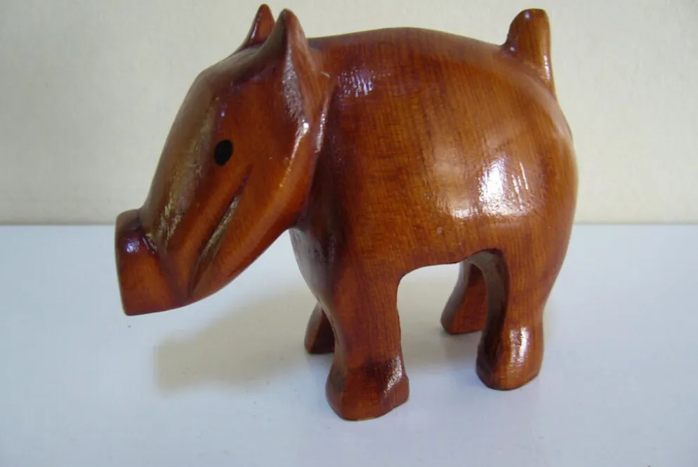 Deux animaux en bois