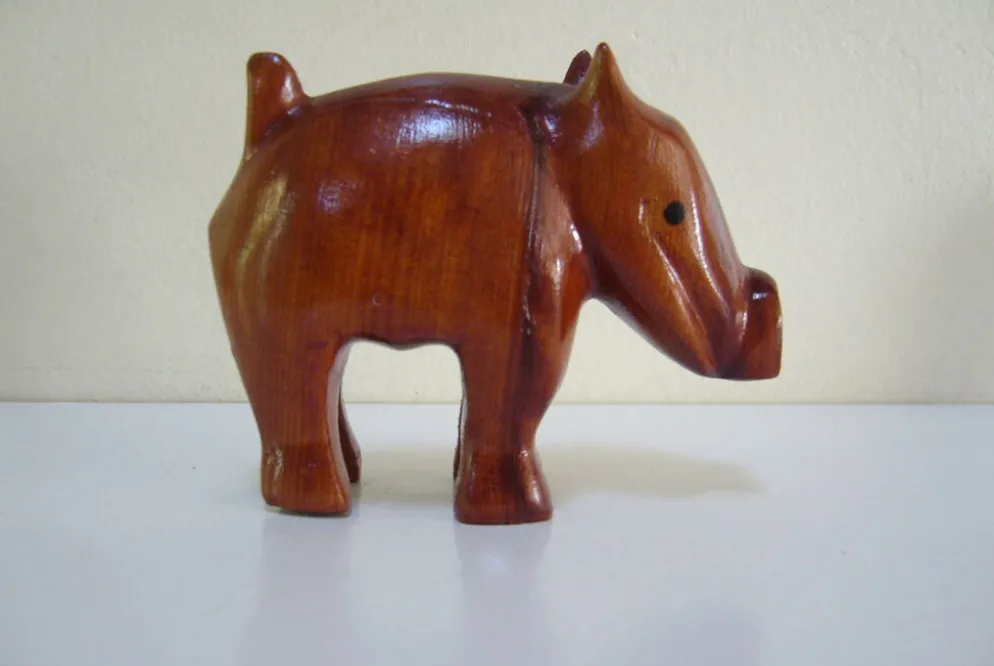 Deux animaux en bois