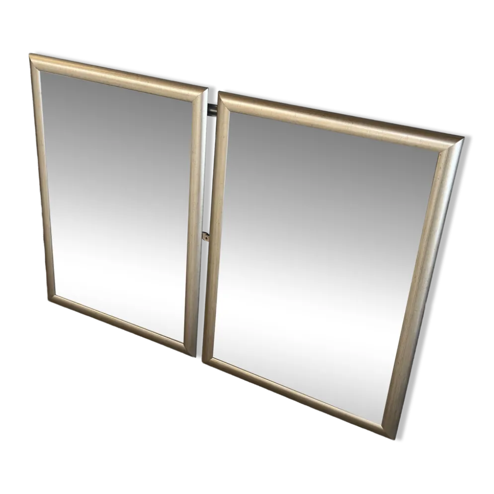 Deux Miroirs biseautés avec encadrement en finition effet or blanc vieilli