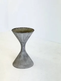Diabolo planteur par Willy Guhl