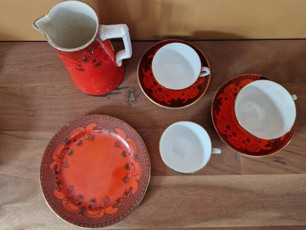 Digoin et Sarreguemines - Service de tasses en faience modèle Art Nouveau